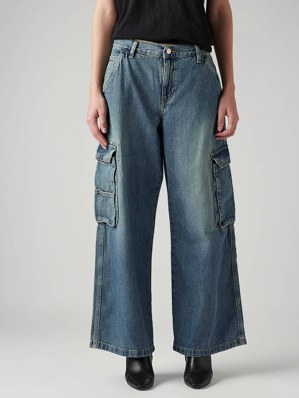 Women's Blue XL Straight Loose Fit Mid Rise Cargo Jeans - Front View