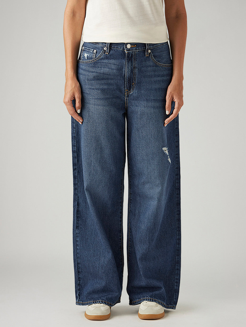 Women's Cinch Ribcage Wide Leg Fit High Rise Jeans - Front View