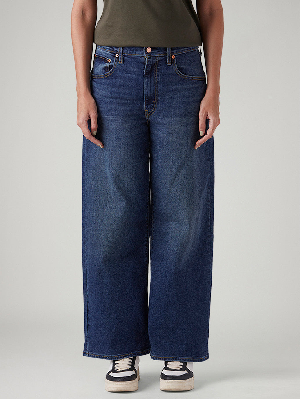 Women's Blue Wide Leg Fit Mid Rise Cinched Jeans - Front View