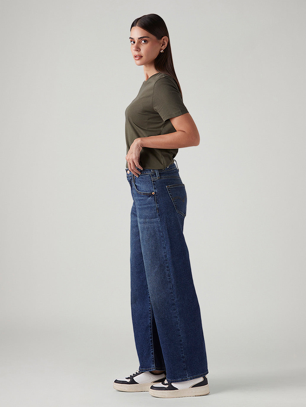 Women's Blue Wide Leg Fit Mid Rise Cinched Jeans - Side View