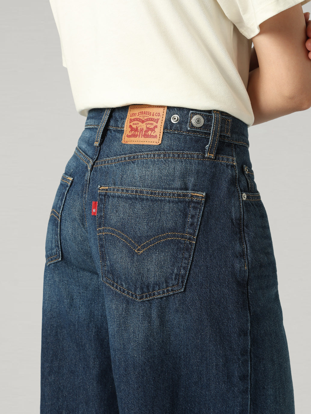 Women's Blue Wide Leg Fit High Rise Cinch Jeans - Detail View