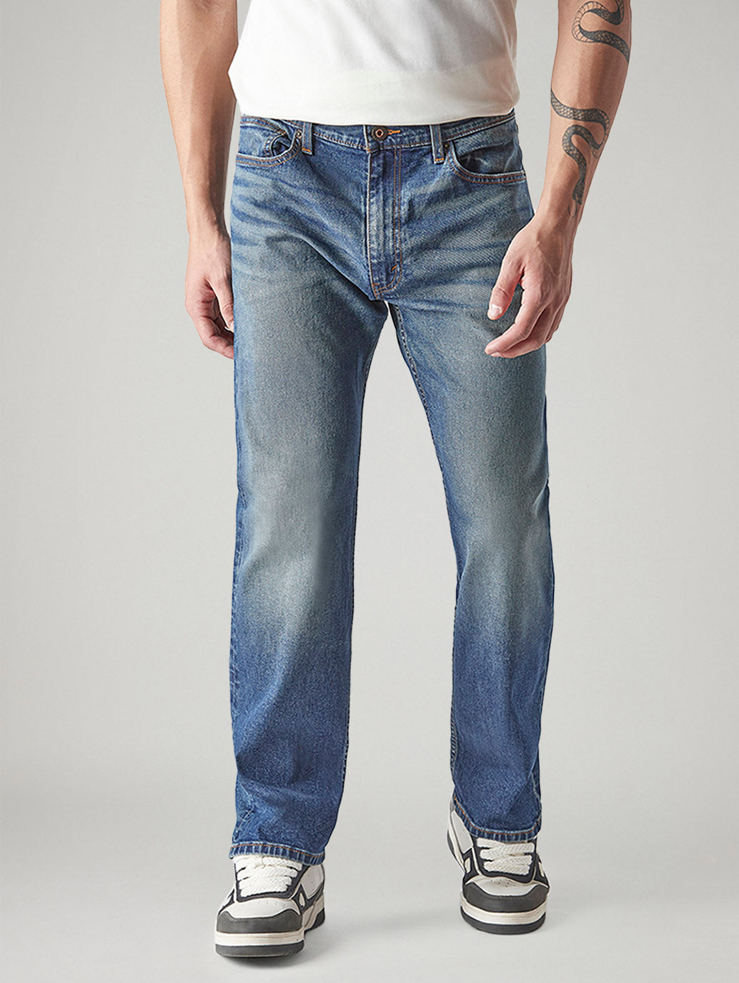 Men's 555 Tinted Dark Indigo Relaxed Straight Fit Mid Rise Jeans - Front View