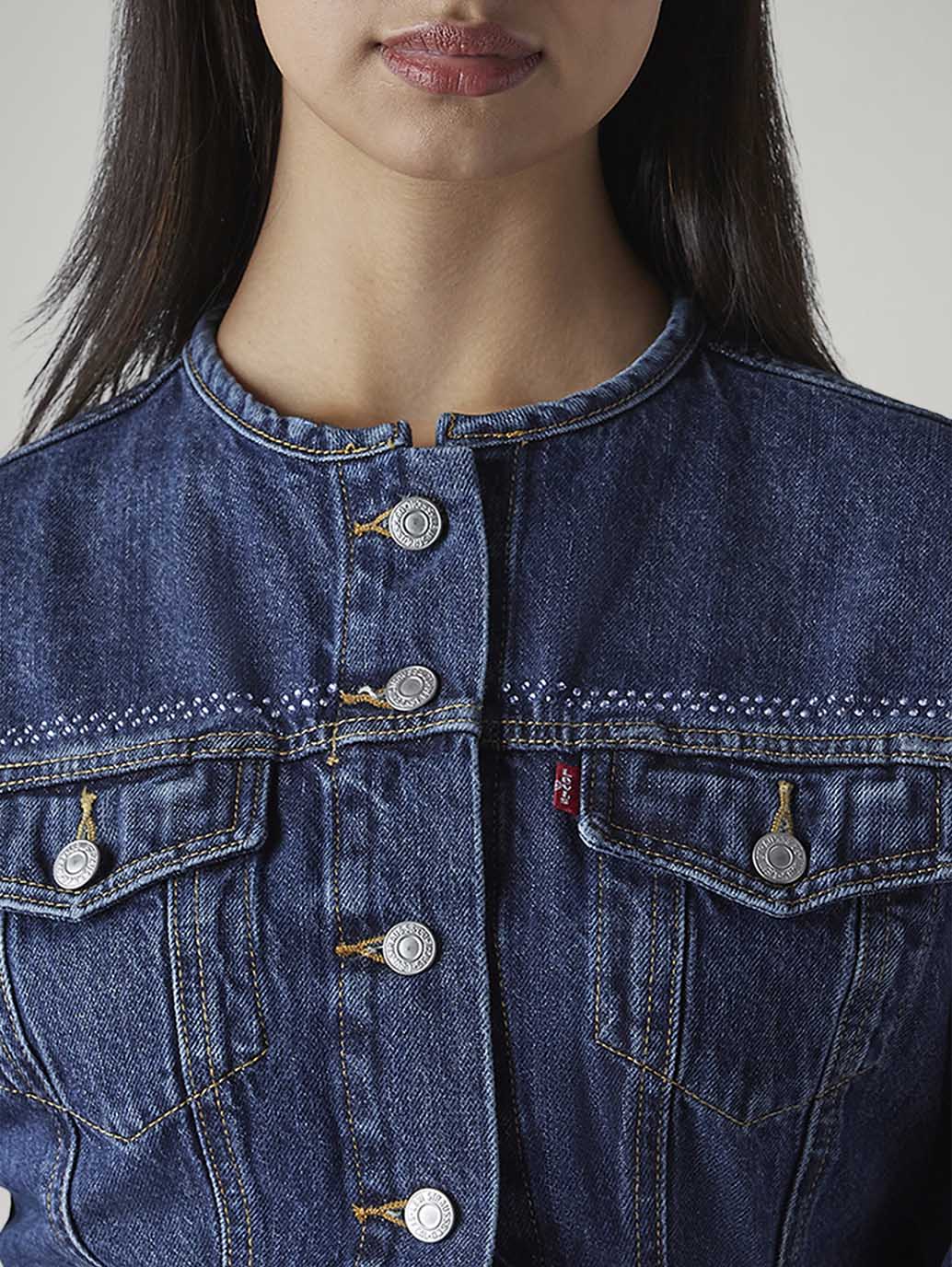 Women's Solid Regular Fit Jacket - 20 View