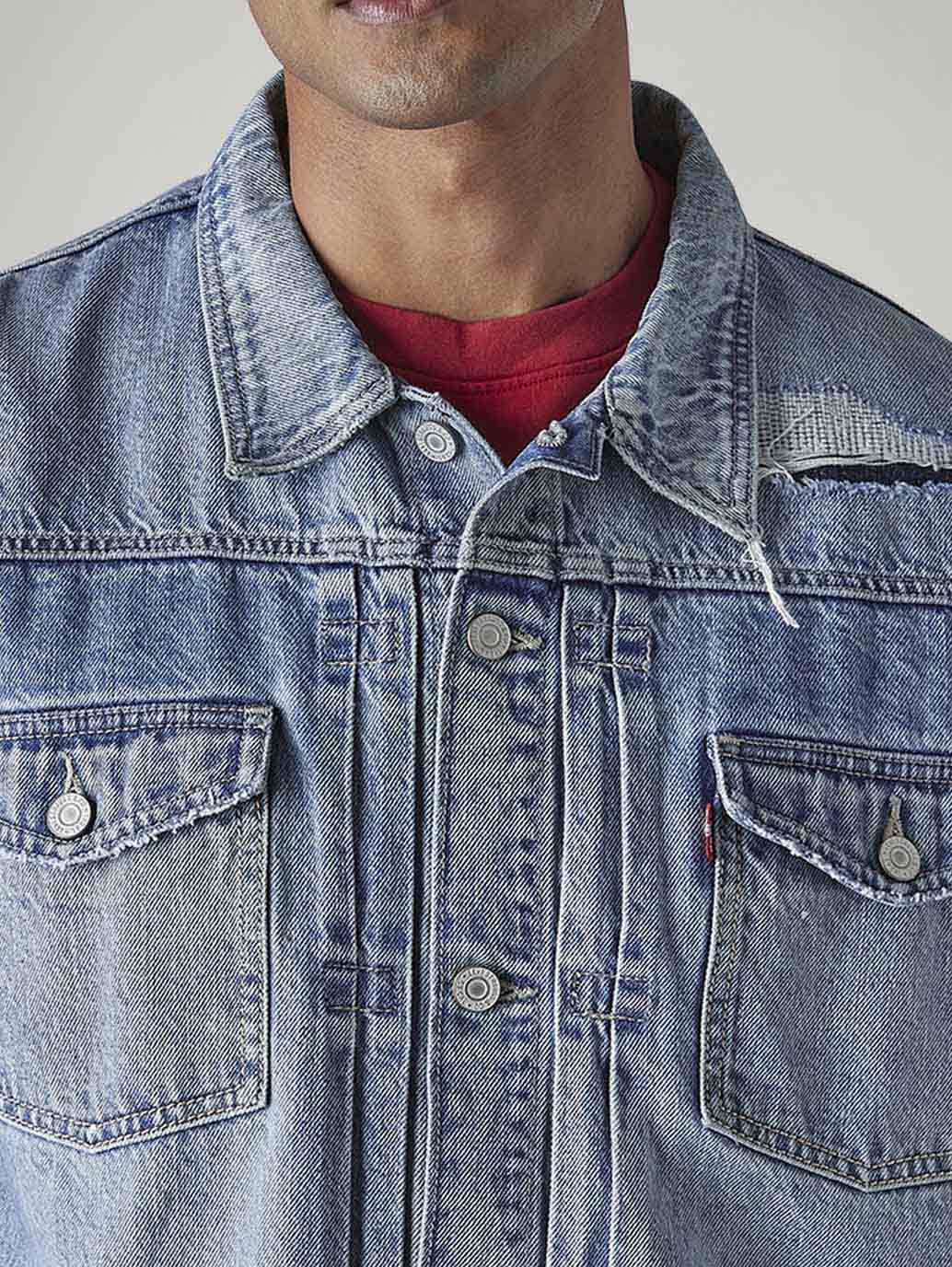 Men's Solid Regular Fit Denim Trucker Jacket - Detail View
