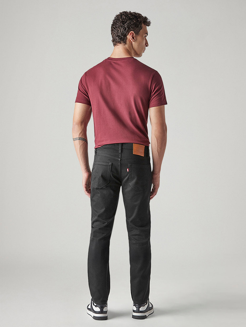 Men's 511 Black Slim Fit Mid Rise Jeans - Back View