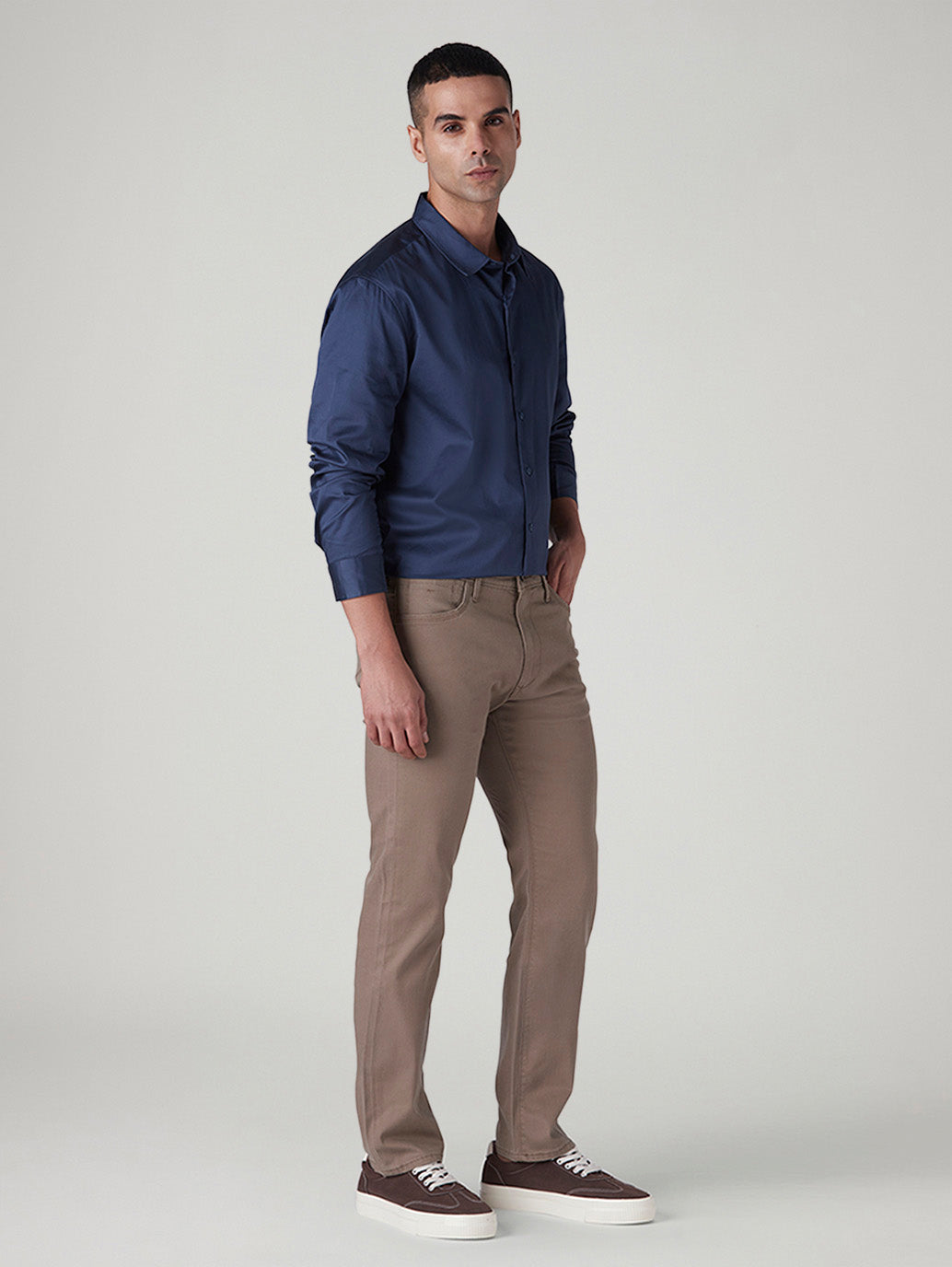 Men's Redloop 513 Light Brown Slim Straight Fit Mid Rise Chinos