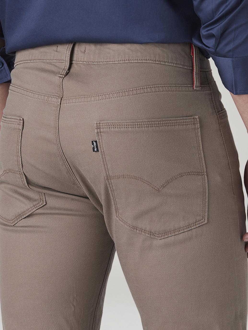 Men's 513 Light Brown Slim Straight Fit Mid Rise Chinos - Detail View
