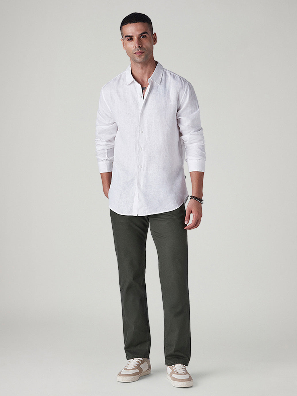 Men's 513 Olive Slim Straight Fit Mid Rise Chinos - Styleshot View