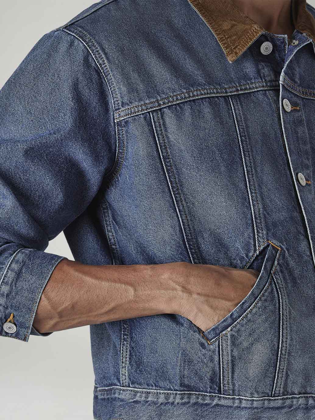 Men's Solid Regular Fit Trucker Jacket - Detail View