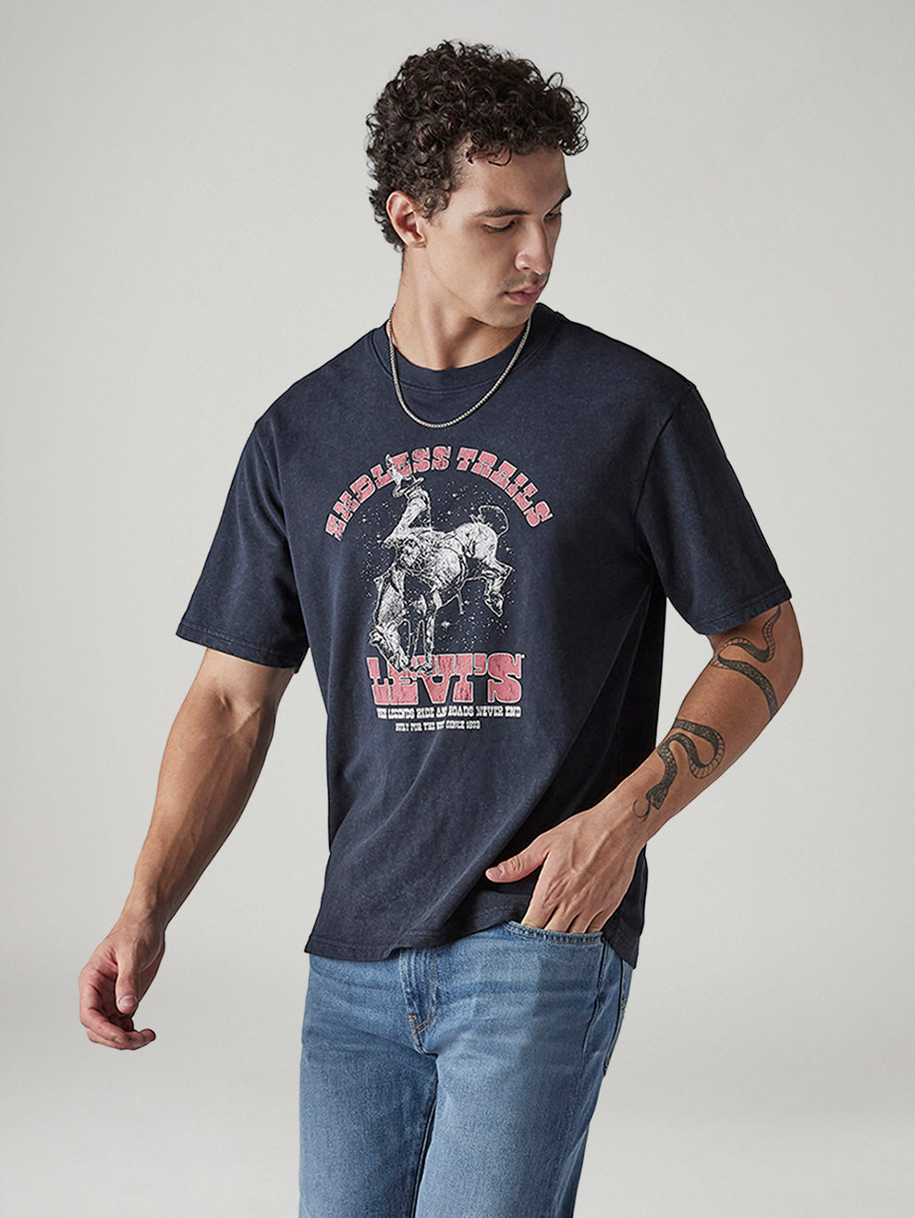 Men's Graphic Print Regular Fit T-Shirt - Styleshot View