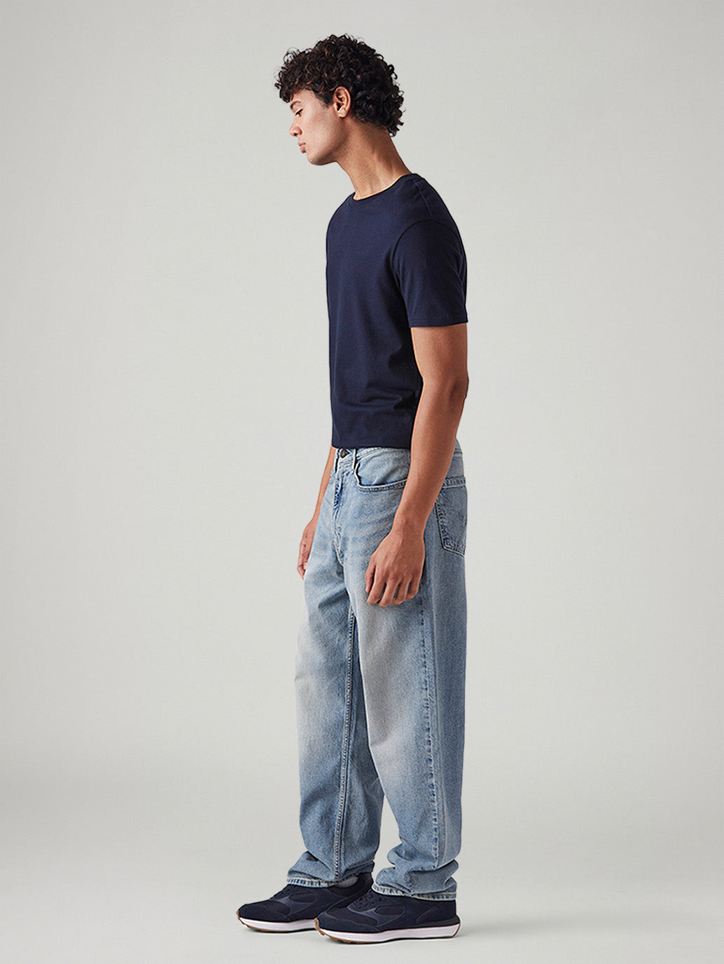 Men's 568 Light Blue Loose Fit Mid Rise Jeans - Side View