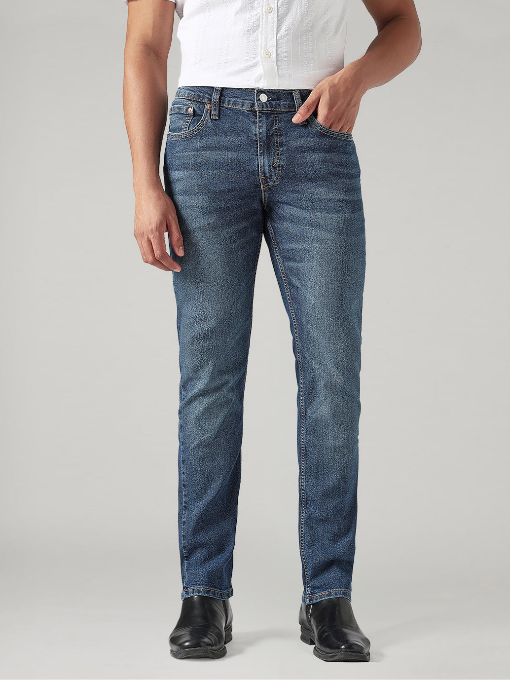 Men's 568 Dark Blue Loose Fit Mid Rise Jeans - Front View