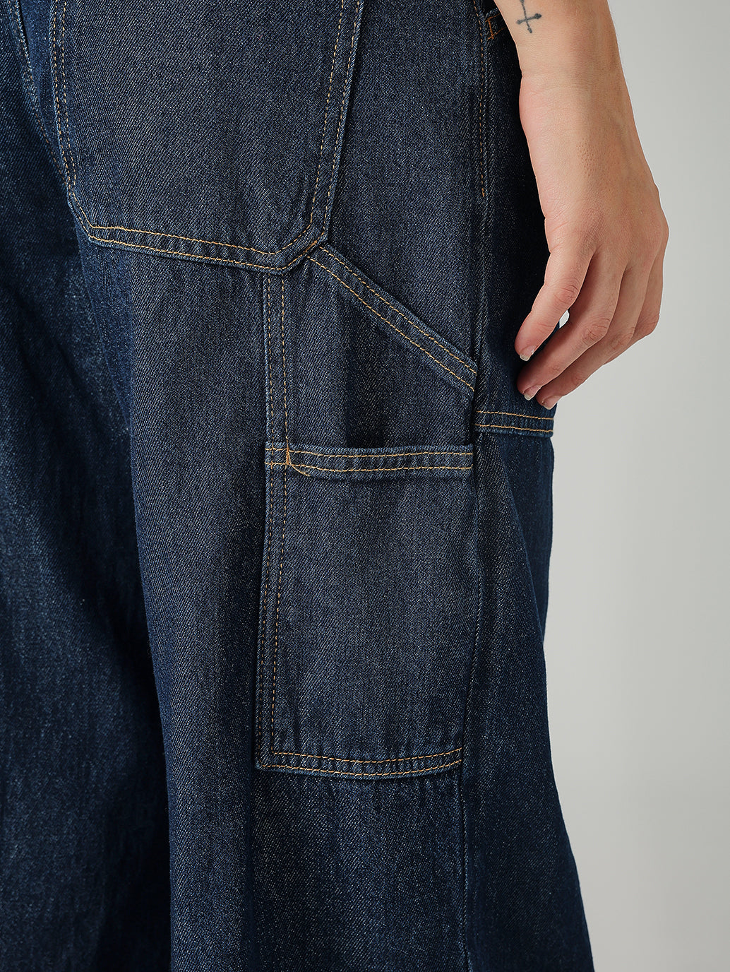 Women's Dark Blue XL Straight Loose Fit Mid Rise Cargo Jeans - Detail View