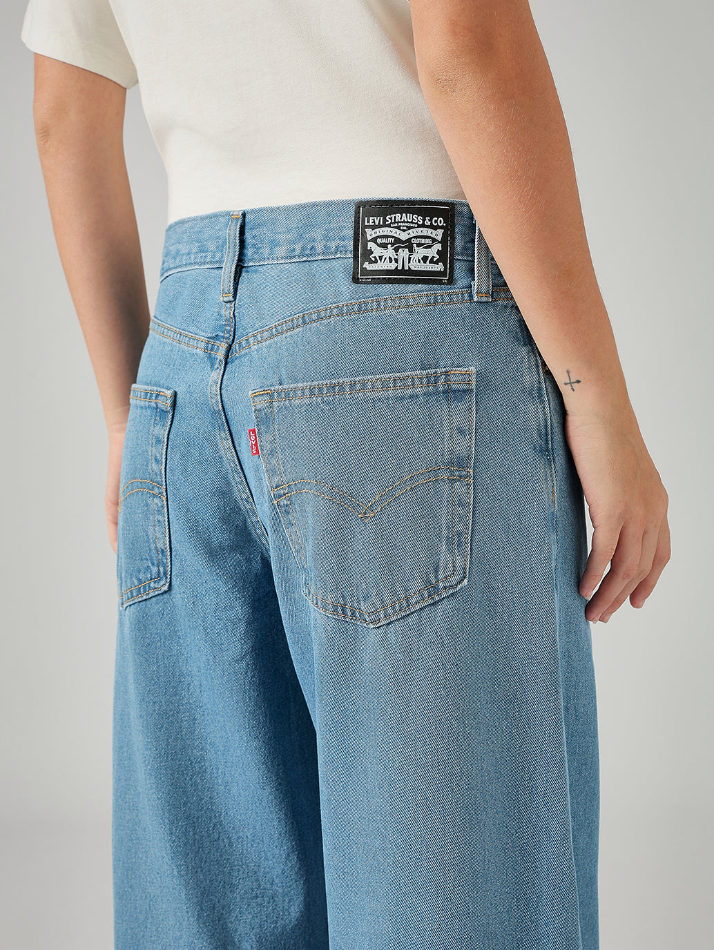 Women's Blue XL Straight Loose Fit Mid Rise Jeans - Detail View