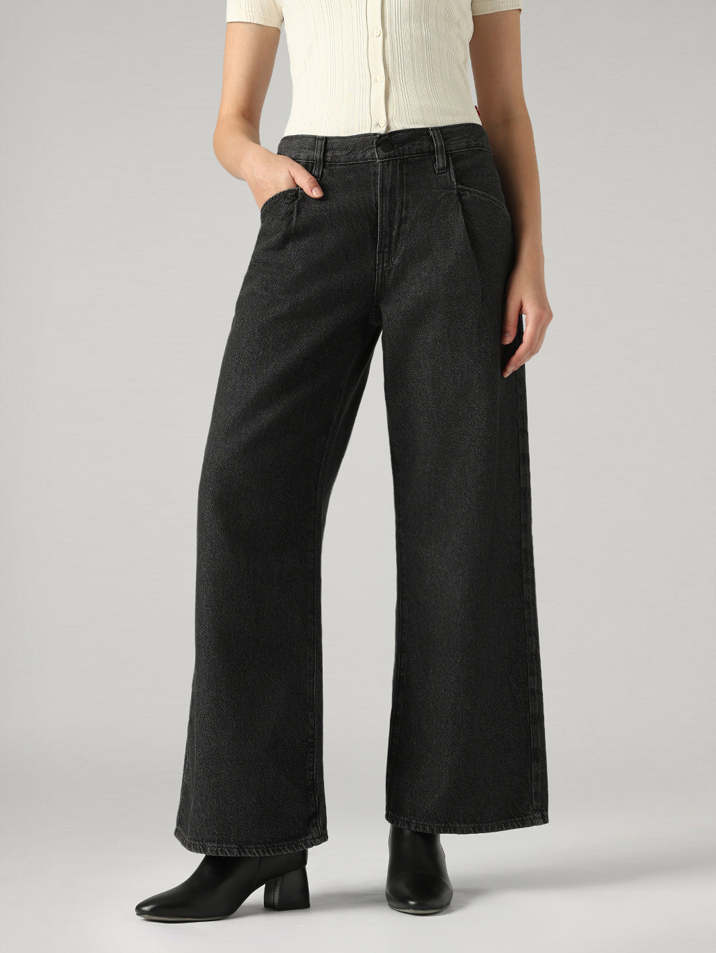 Women's Black XL Straight Loose Fit Mid Rise Jeans - Front View