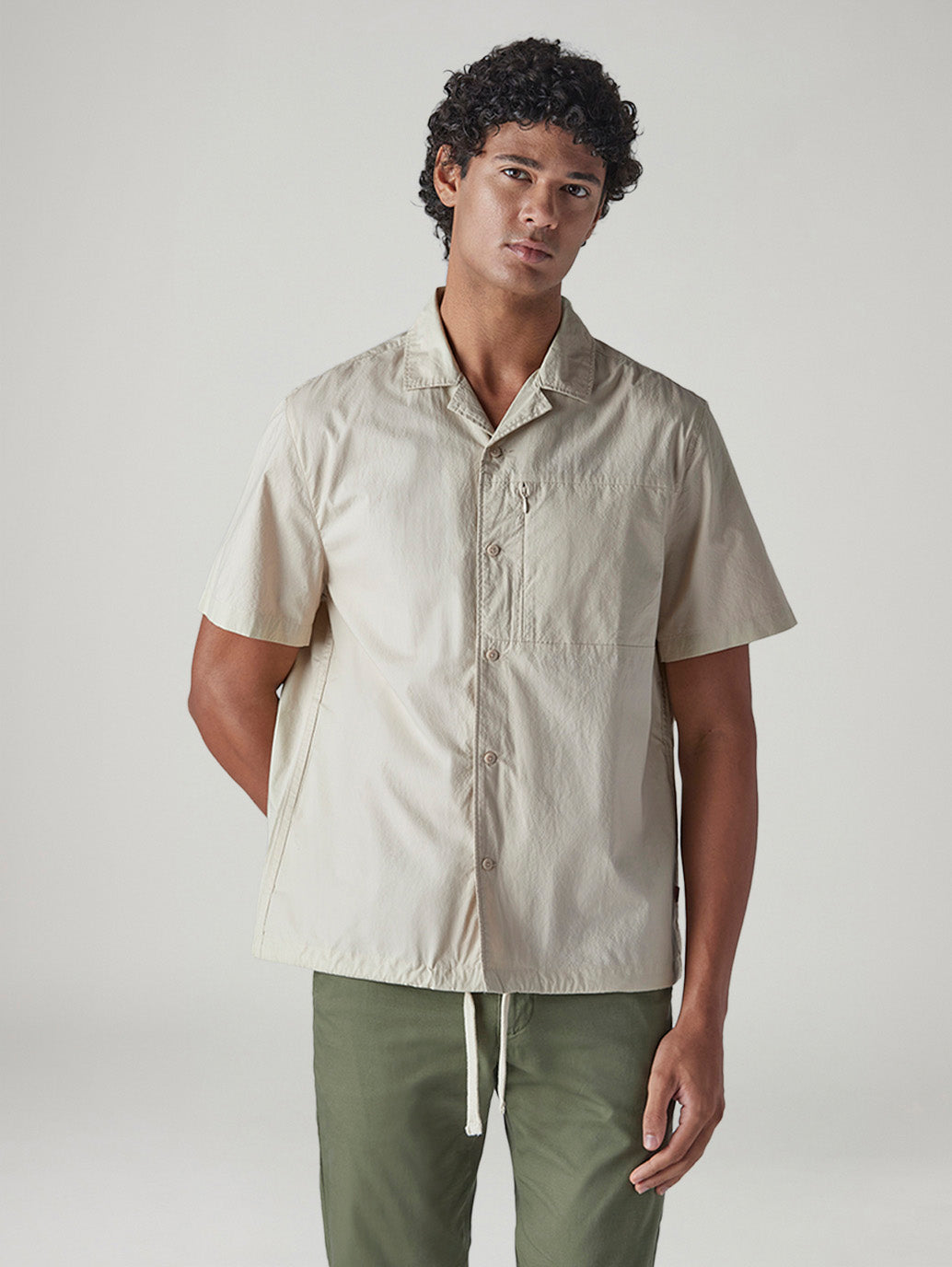 Men's Off White Solid Relaxed Fit Commuter Shirt - Front View