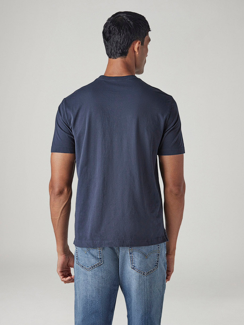 Men's Solid Regular Fit Jersey T-Shirt - Back View