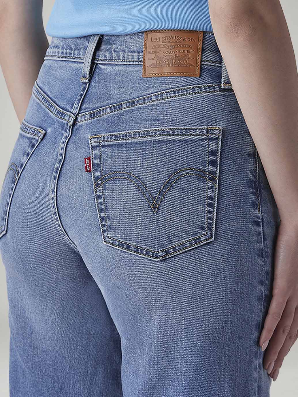Women's Light Indigo Baggy Fit High Rise Cinched Jeans - 20 View