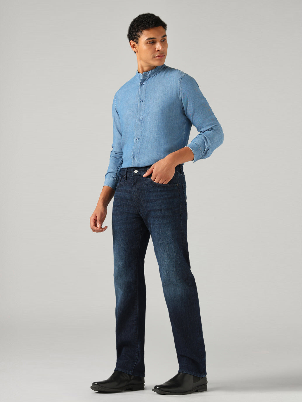 Men's Dark Blue Relaxed Straight Fit Mid Rise Commuter Jeans