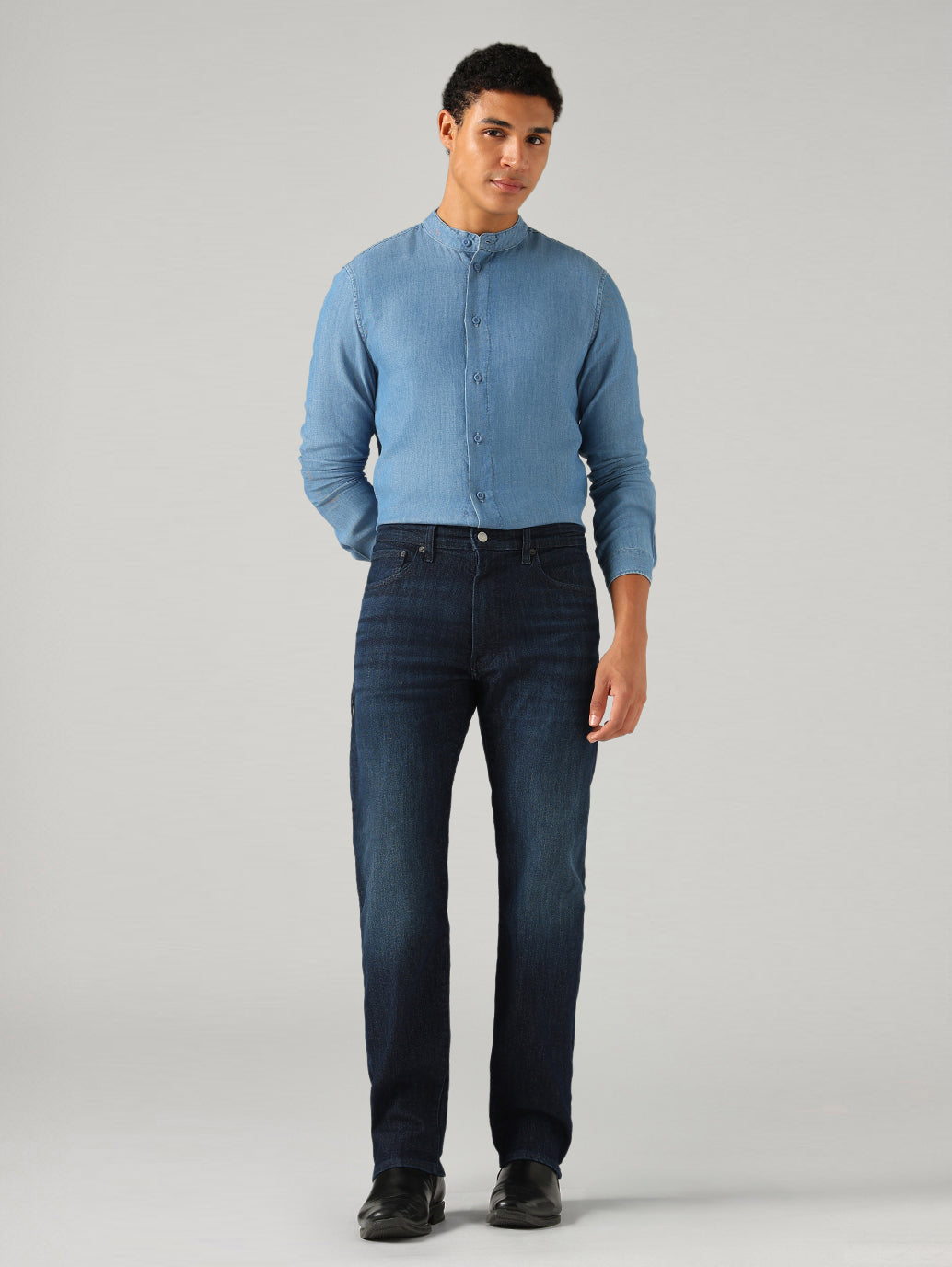 Men's Dark Blue Relaxed Straight Fit Mid Rise Commuter Jeans - Front View