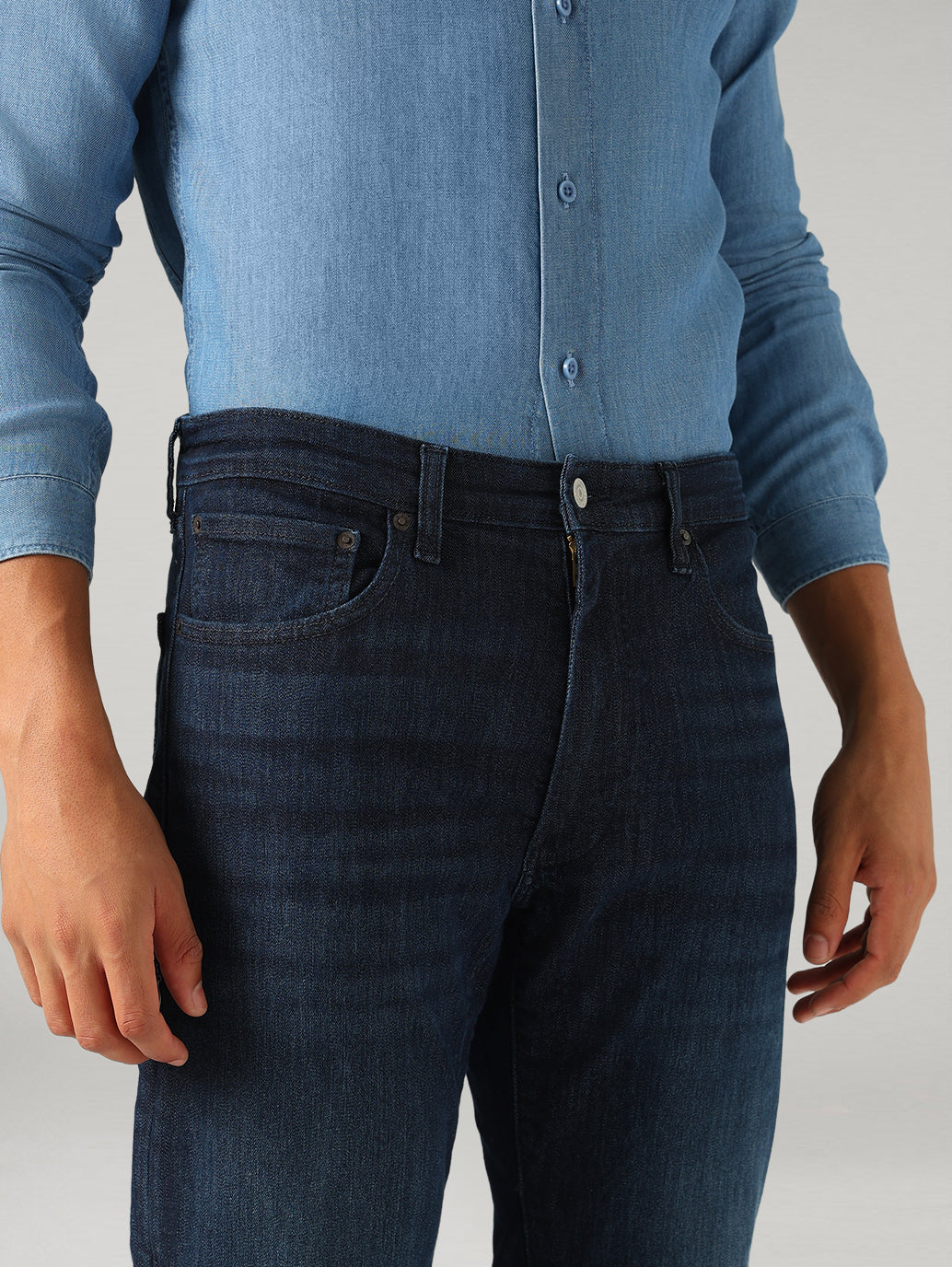 Men's Dark Blue Relaxed Straight Fit Mid Rise Commuter Jeans - 20 View