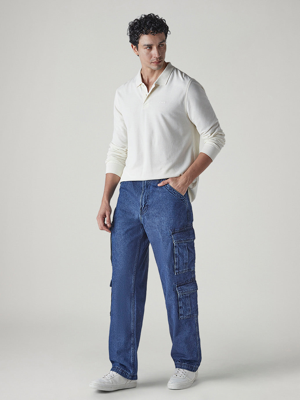 Men's 568 Blue Loose Fit Mid Rise Cargos - Styleshot View