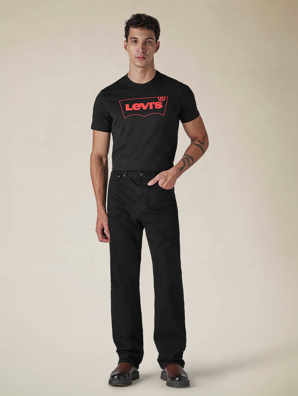 Men's 568 Mid Rise Loose Fit Cotton Stretch Blend Jeans - Front View
