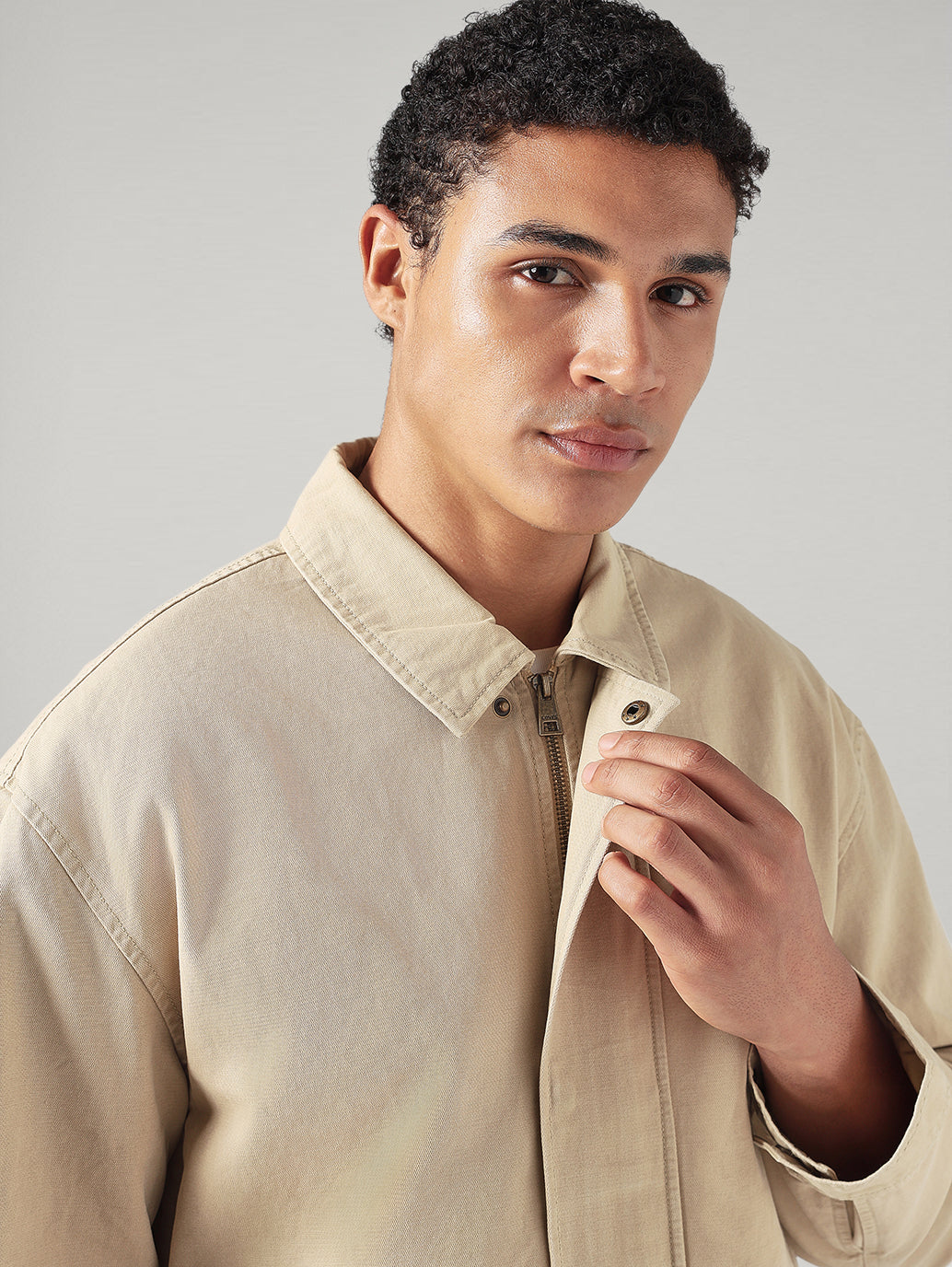 Men's Solid Relaxed Fit Jacket - 20 View
