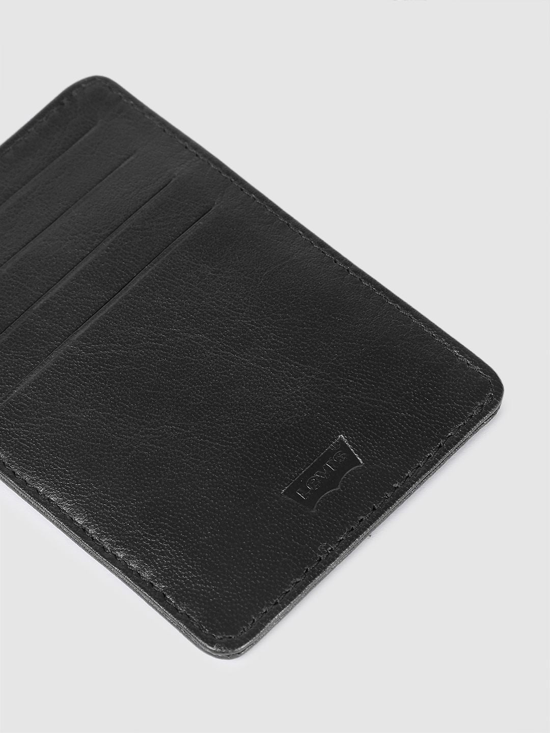 Men's Black Solid Card Holder - 06822eb8-8d57-4621-9a15-5fc98af54a3c1742210000752-Men-BlackTextured-Leather-Cardholder-6081742210000518-4 View