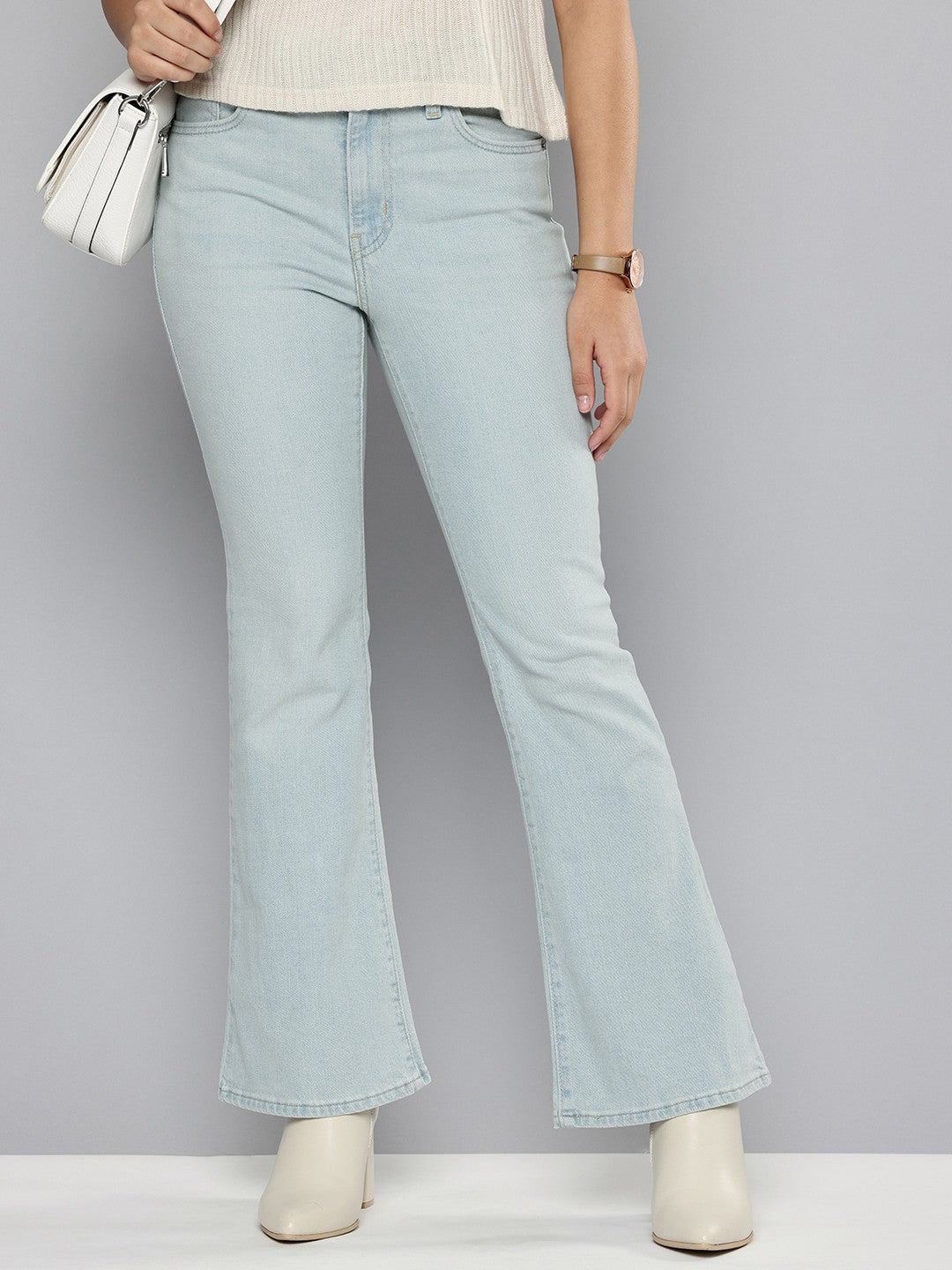 Women's 726 Blue Flared Fit High Rise Jeans - 0a8aba38-3d10-4214-b4a8-ff695685cc461732276900330-Levis-Women-Jeans-1871732276899629-1 View
