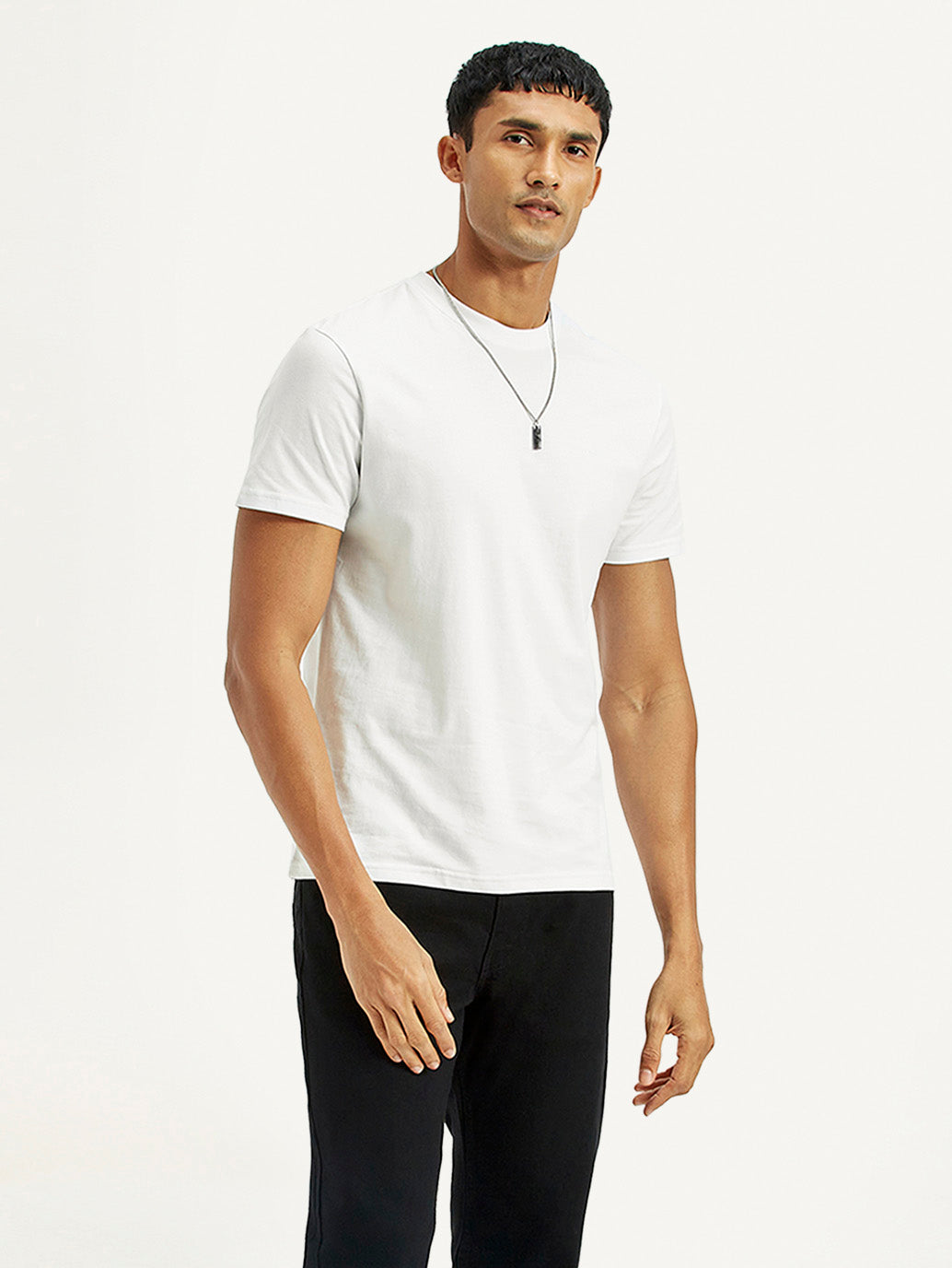 Men's Solid Slim Fit T-Shirt - Styleshot View