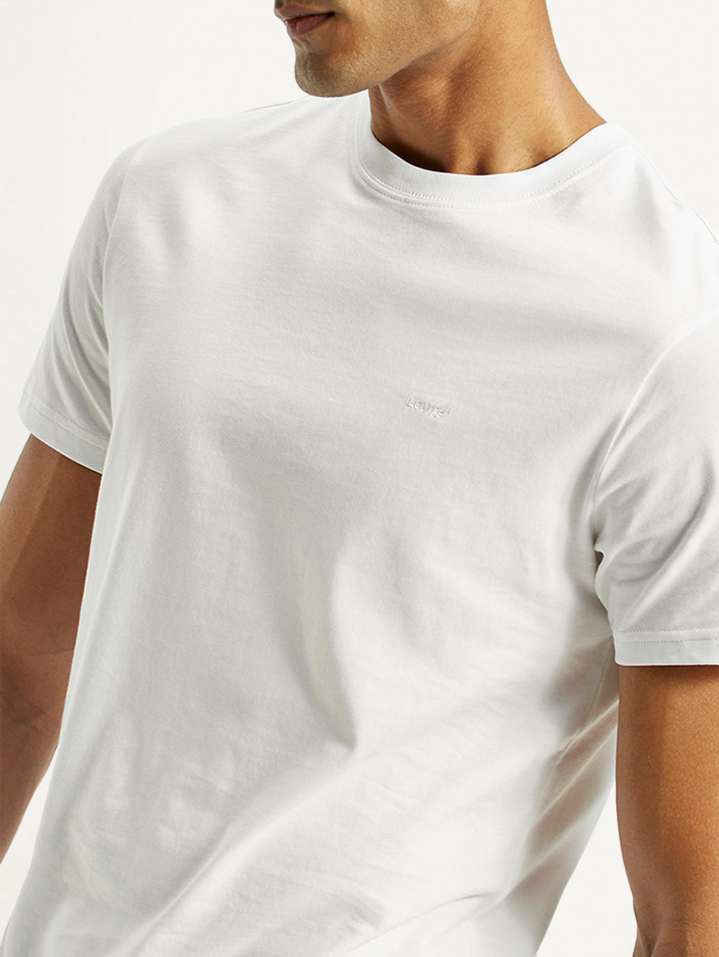 Men's Solid Slim Fit T-Shirt - Detail View