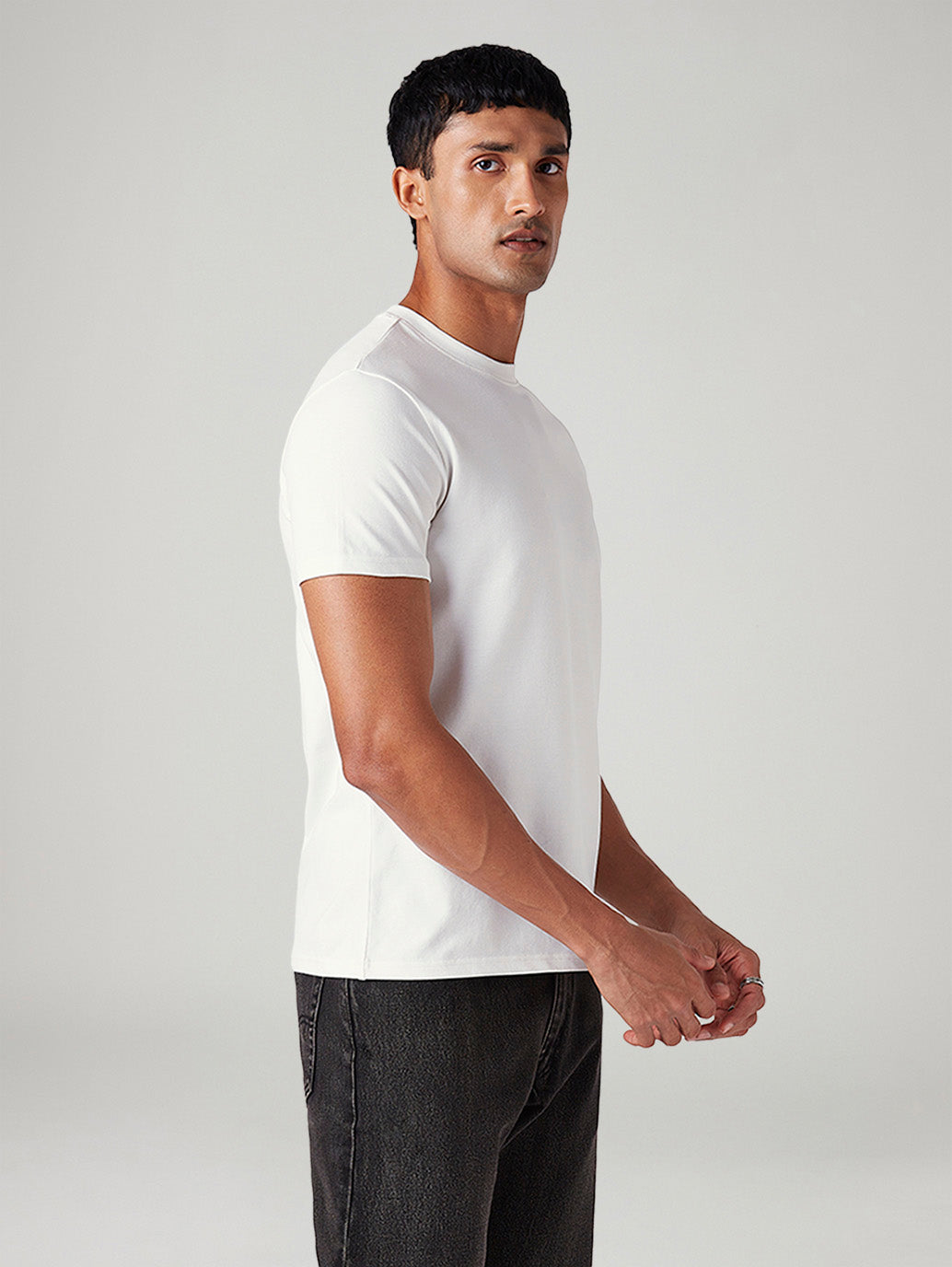 Men's Solid Slim Fit Pique T-Shirt - Side View