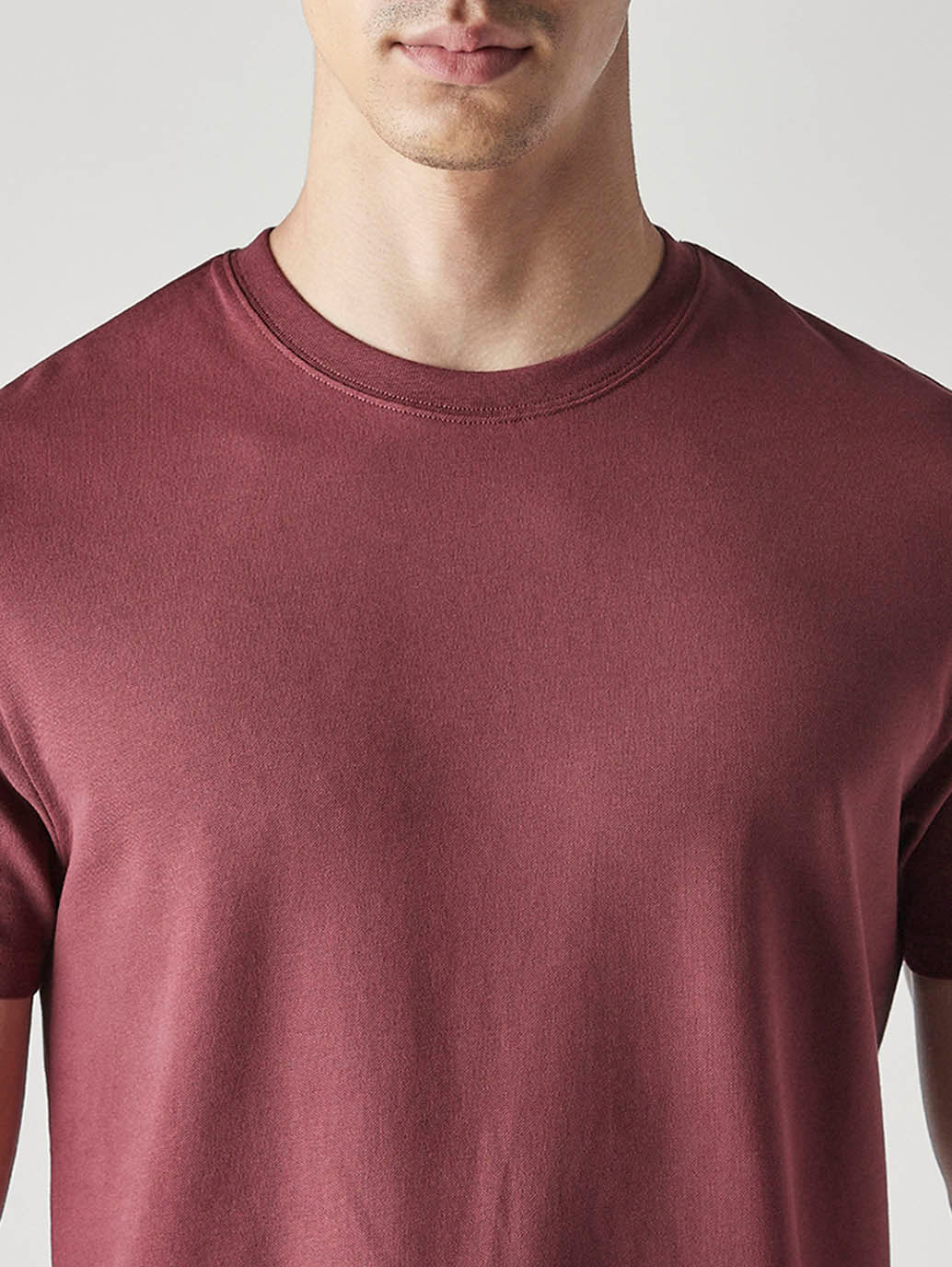 Men's Solid Slim Fit Pique T-Shirt - Detail View