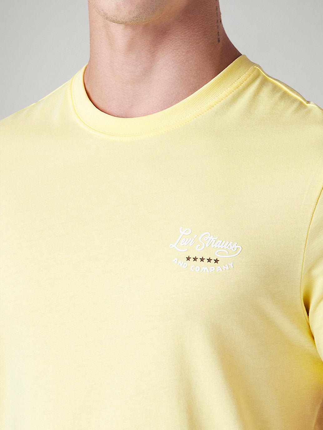 Men's Solid Slim Fit T-Shirt - Detail View