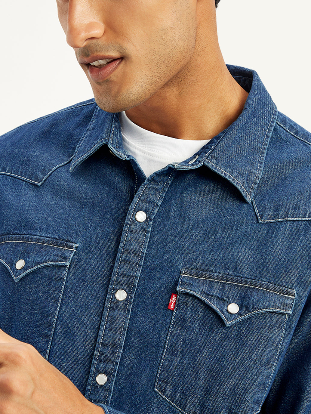 Men's Solid Regular Fit Denim Shirt – Levis India Store