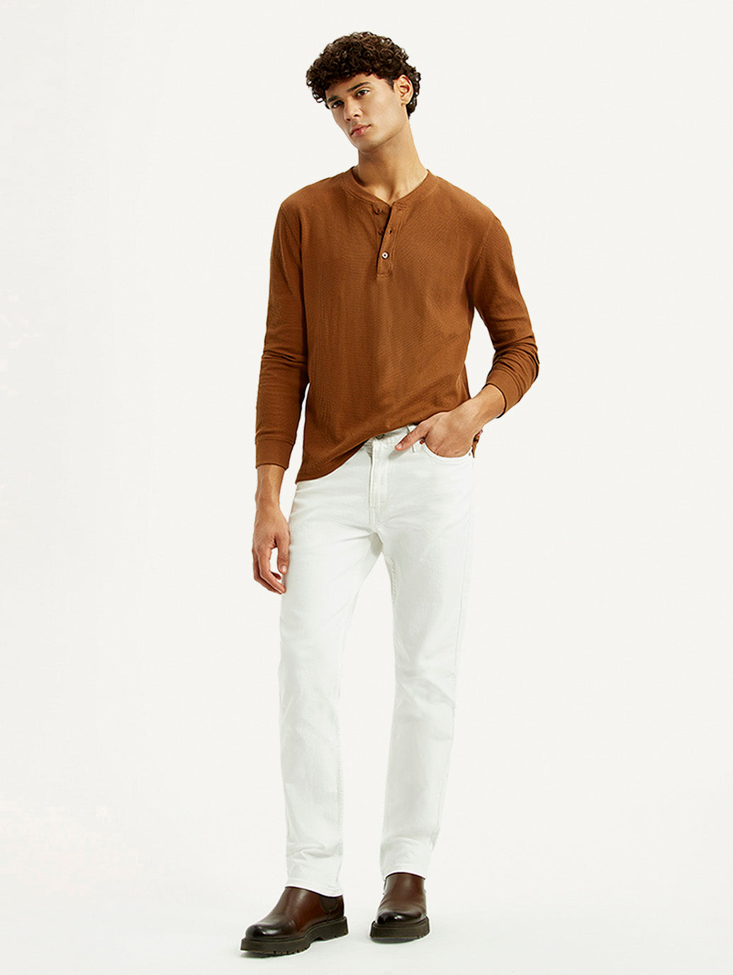 Men's 511 White Slim Fit Mid Rise Jeans - Styleshot View