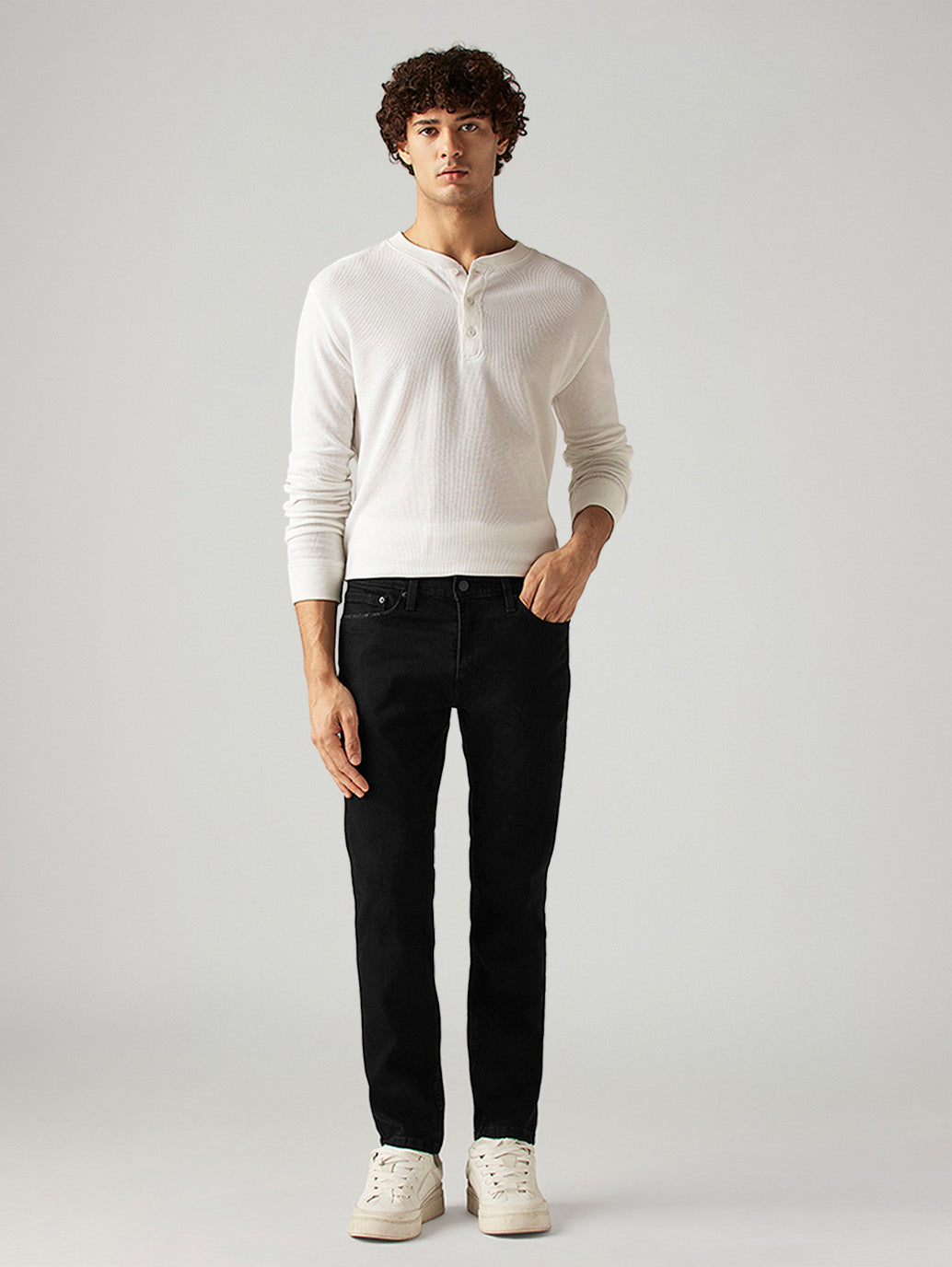 Men's 511 Black Slim Fit Mid Rise Jeans - Front View