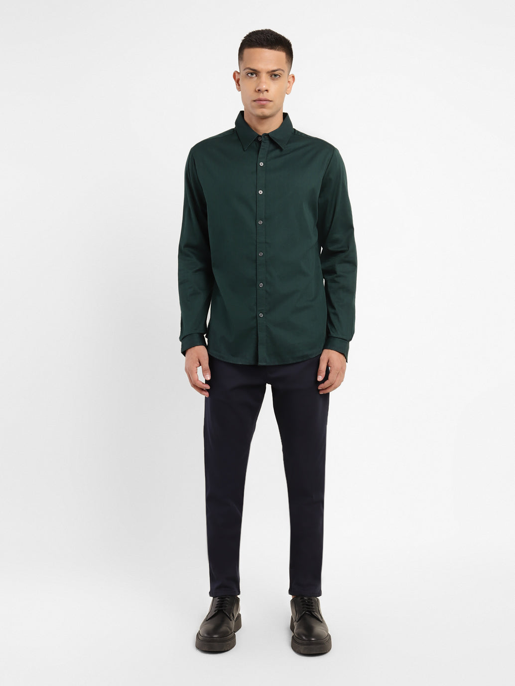 Men's Solid Spread Collar Shirt - fa20cf33-7fb0-44d2-a728-ec173bdc2293 View