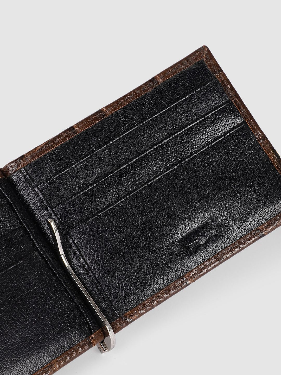 Men's Brown Textured Card Holder - 1ab35ffb-5368-404f-a8c3-7d3bc35f07111742210066501-Men-Brown--Black-textured-Leather-Cardholder-167174221006608-5 View