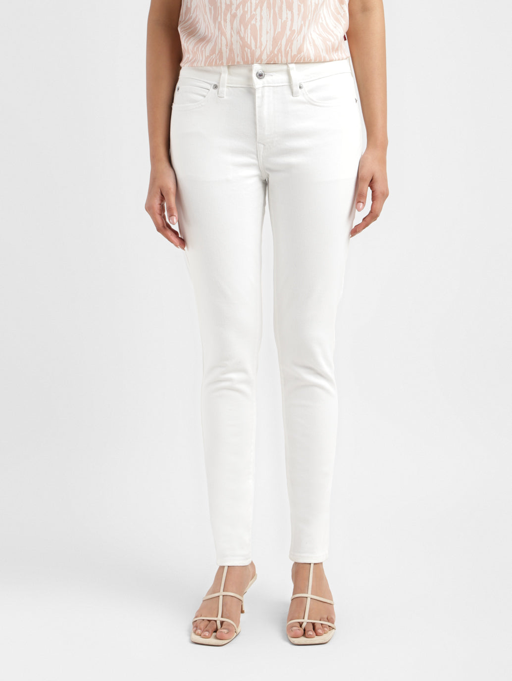 Women's 711 White Skinny Fit Mid Rise Jeans – Levis India Store