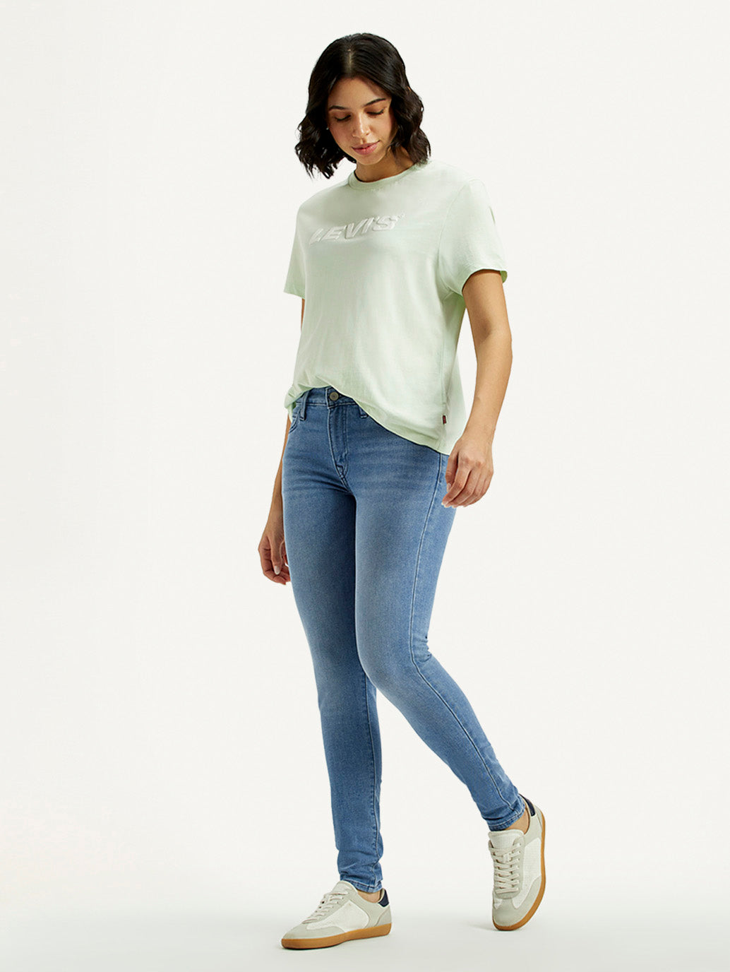 Women's 711 Med Indigo Skinny Fit Mid Rise Jeans - Styleshot View