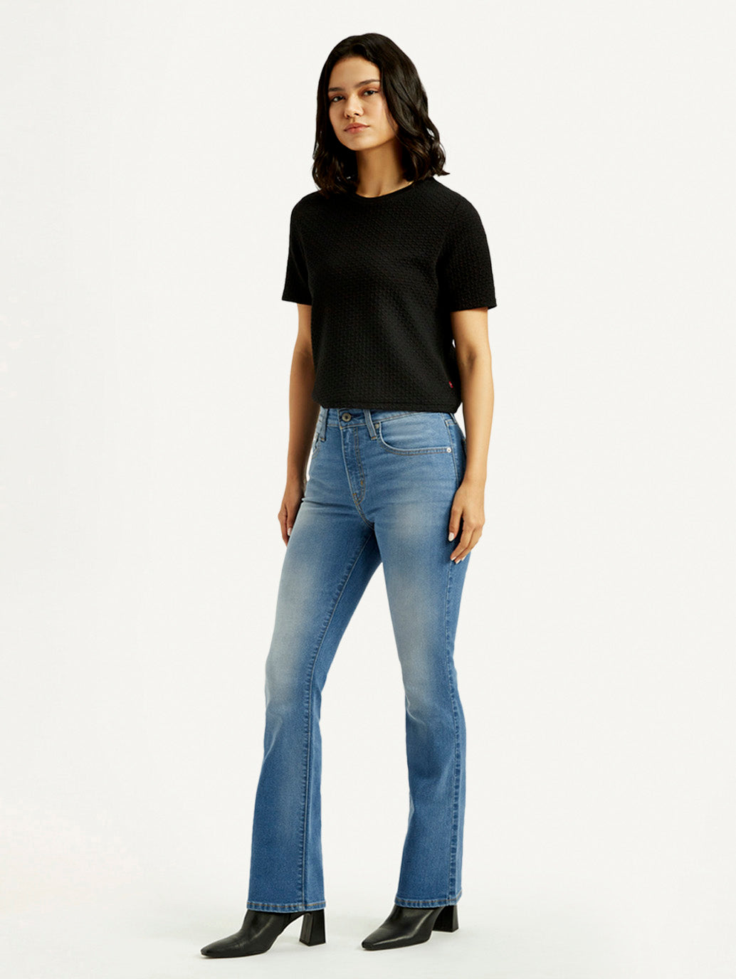 Women's 725 Med Indigo Bootcut Fit High Rise Jeans - Side View