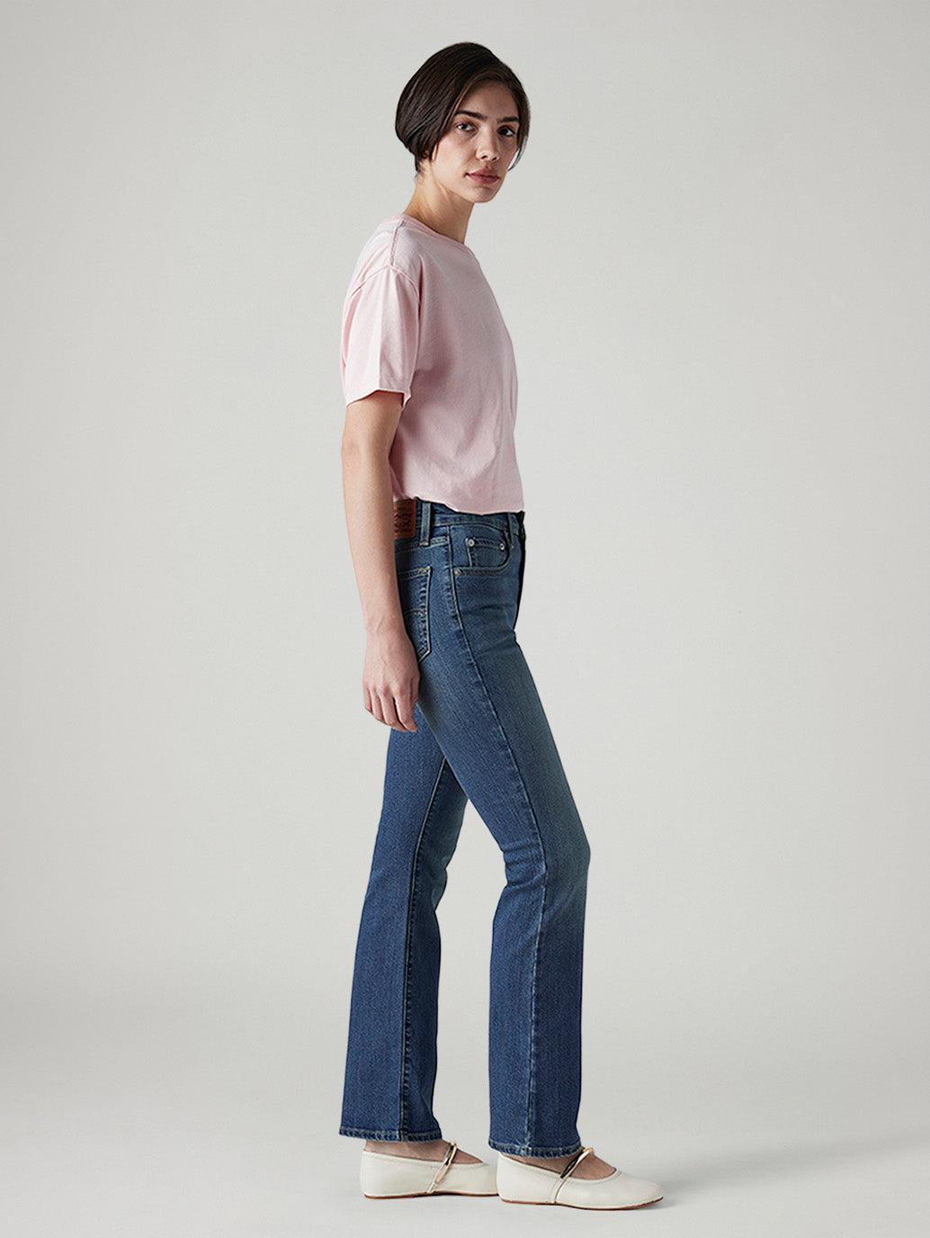Women's 725 Med Indigo Bootcut Fit High Rise Jeans - Side View