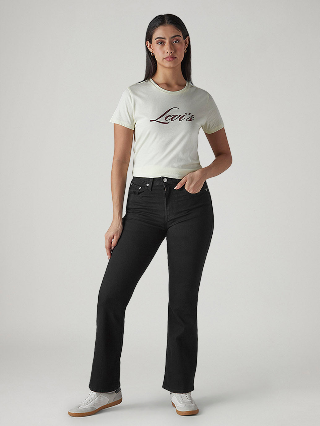 Women's 725 Black Slim Bootcut Fit High Rise Jeans
