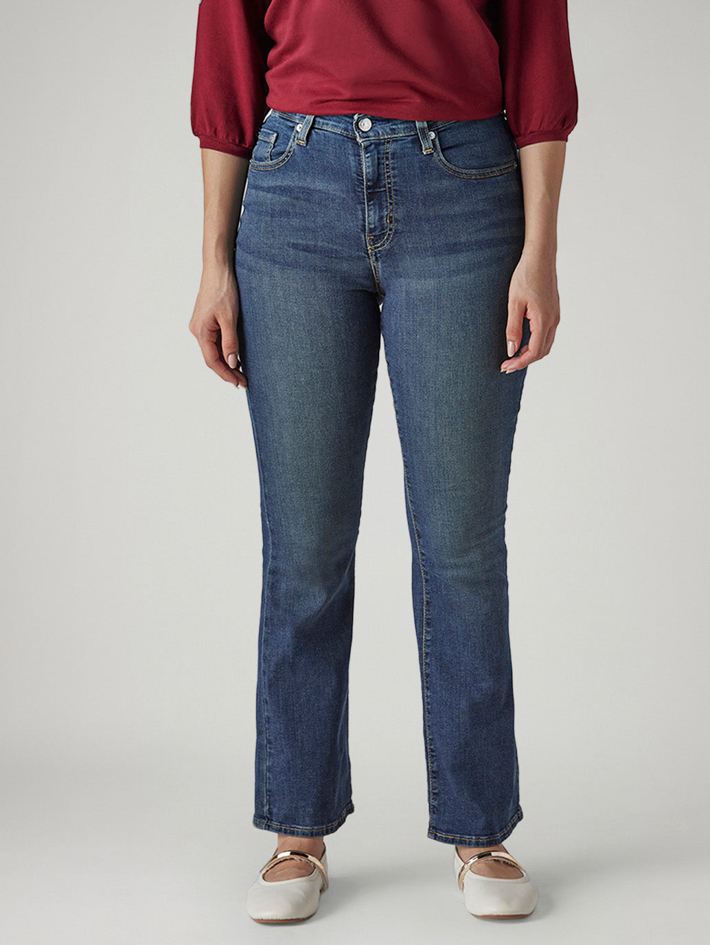 Women's 725 Dark Blue Slim Bootcut Fit High Rise Jeans - a1361d76-c1d3-429f-95de-e493501ce5f8 View