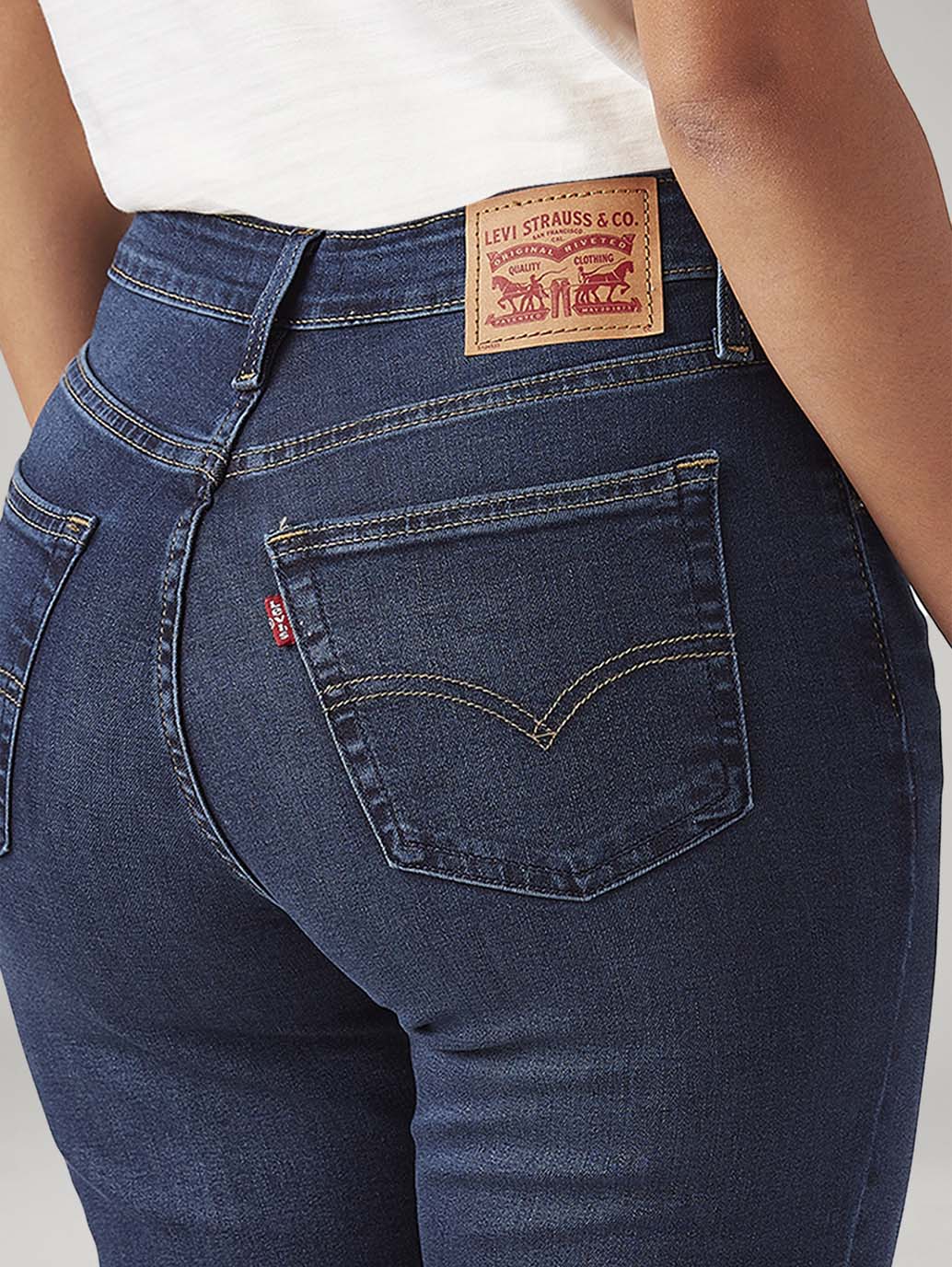 Women's 725 Dark Blue Bootcut Fit High Rise Jeans - Detail View