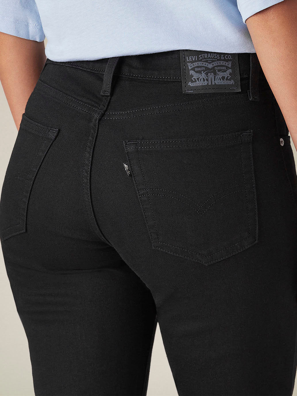 Womens 725 High Rise Flared Fit Cotton Stretch blend Jeans - Detail View