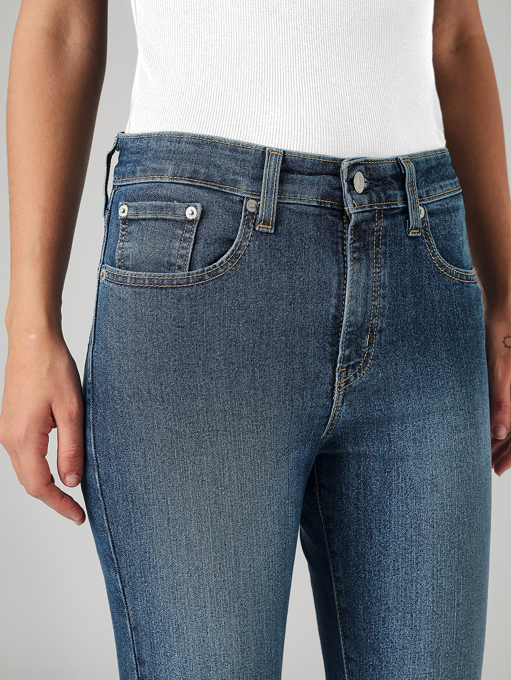 Women's 725 Blue Bootcut Fit High Rise Jeans - Detail View