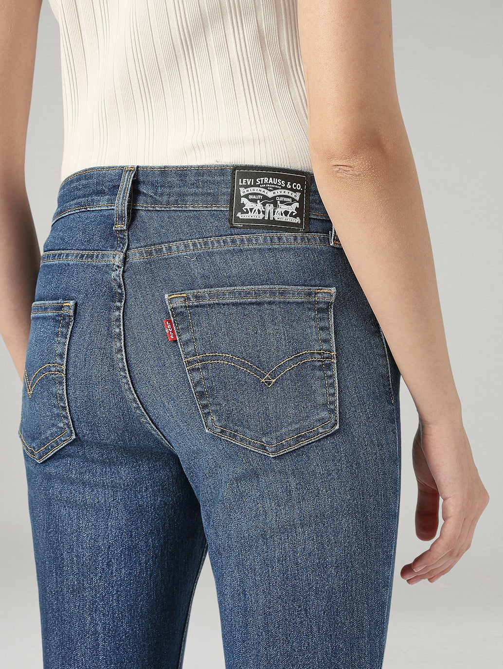 Women's 725 Blue Bootcut Fit High Rise Jeans - 9799b798-cdb0-48da-b397-44c6fedd1409 View